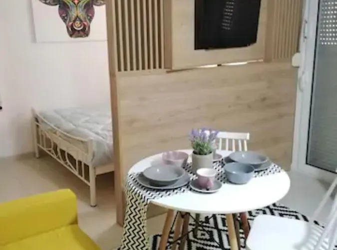 Bull House , Luxurious & Cozy.